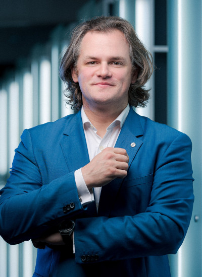 Gaylord Poilvet, expert-comptable associé chez XO CONSEIL assure les prestations de comptabilité, d'audit et prospective auprès des collectivités.